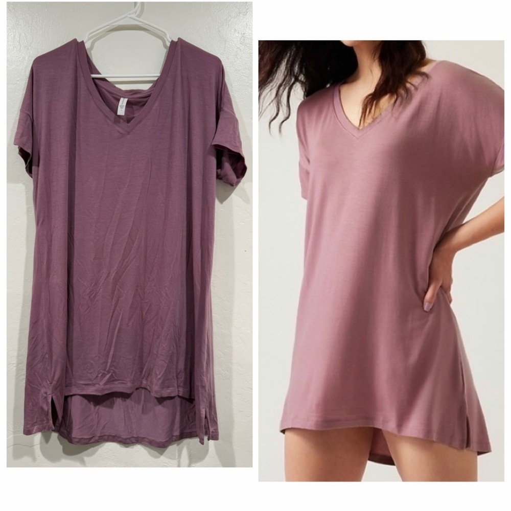 Athleta Dusty Rose V-Neck Short Sleeve Tee size M